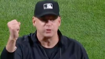 Mets Fans Had No Patience For Umpire Struggling to Announce Results of Replay Review