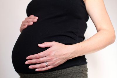 Pregnancy physically changes the brain in expecting moms, landmark study finds