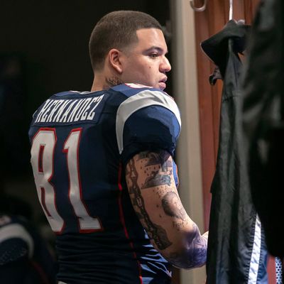 'American Sports Story: Aaron Hernandez' Cast: Who Plays Who in the FX True-Crime Series