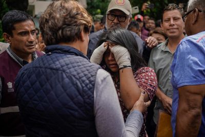 6 die in a landslide caused by heavy rains in Mexico