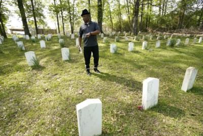 Mississippi Town Removes Confederate Monument After Decades Of Controversy