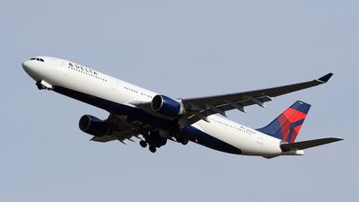 Delta Passengers Suffer Bloody Noses, Burst Ear Drums After Terrifying Mid-Flight Malfunction