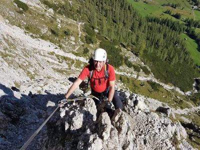 Ground-breaking robotic surgery helps climber back to his feet, and up mountains!