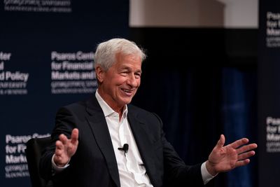 Jamie Dimon tells Gen Z to ditch TikTok and read books on Abraham Lincoln instead