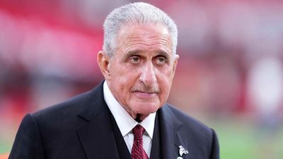 Falcons Owner Arthur Blank to Offer Free Food During His Ring of Honor Celebration