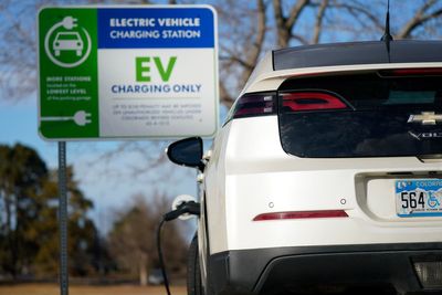 Treasury rule would expand tax credits for installing electric vehicle chargers