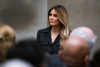 Melania Trump defends nude photos