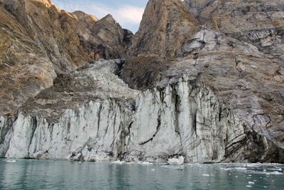 How a landslide rang Earth like a gong