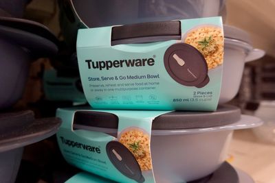 Tupperware sounds the alarm on a trend that led to bankruptcy