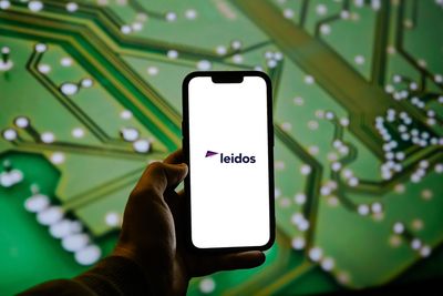 How Is Leidos Holdings' Stock Performance Compared to Other Information Technology Stocks?