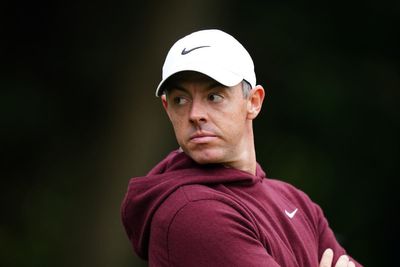 Rory McIlroy breaks club and putts left-handed in ‘rollercoaster’ round