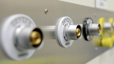 Gasfitter pleads not guilty over baby's hospital death