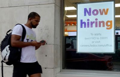 US Jobless Claims Drop To Four-Month Low, Indicating Job Market Recovery