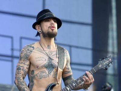 Dave Navarro posts heartfelt apology in wake of Jane’s Addiction fallout