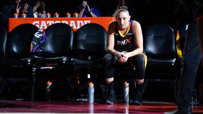 Diana Taurasi Gives Classy Speech While Mercury Fans Chant 'One More Year'