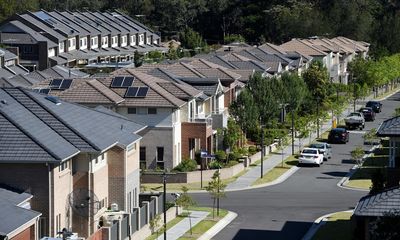 ‘Stop doing dumb stuff,’ economist warns as housing affordability in Australia slips