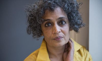 Arundhati Roy to publish first memoir