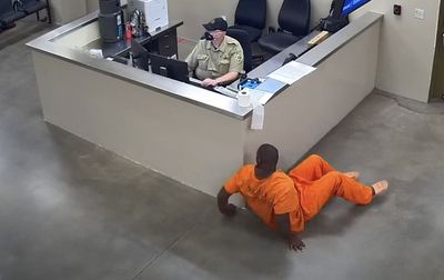 WATCH: Arizona Inmate in Jail for Attacking Women Caught on Camera Sneaking Past Guard to Sexually Assault Female Prisoners