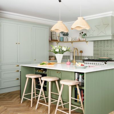 Should your kitchen cabinets go all the way to the ceiling? Design experts agree this is the best approach to maximise storage