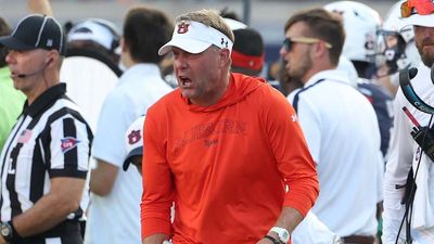 Auburn’s Hugh Freeze Gives Blunt Quote About His QB’s Struggles in Loss to Arkansas