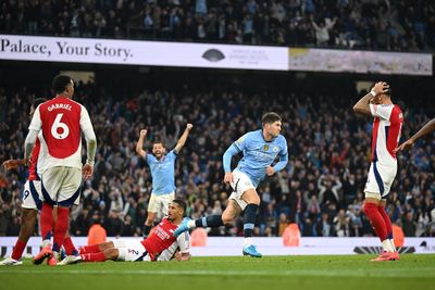 Man City score stoppage-time equaliser to deny 10-man Arsenal in Etihad thriller