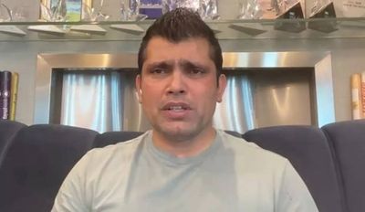Without these two players, India can't form a Test playing XI: Kamran Akmal