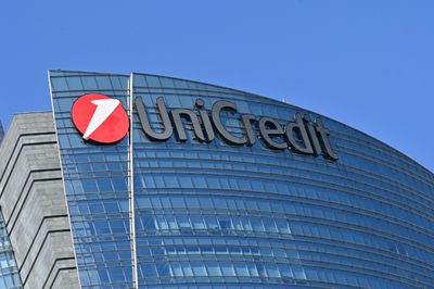 UniCredit Ups Stake In Commerzbank To 21 Percent