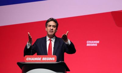 Ed Miliband pledges to end scourge of cold and draughty rented homes