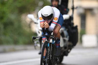 GB's Cat Ferguson dominates women's junior time trial at World Championships to take first rainbow jersey on road