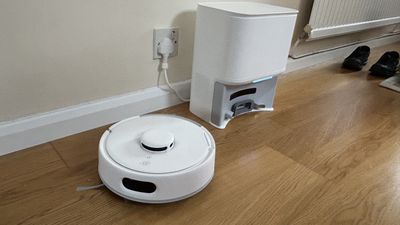 Switchbot Mini Robot Vacuum K10+ Pro review: compact cleaning dust-hound