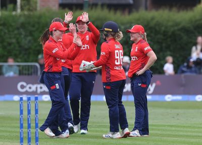 ECB confirm starting salaries for women in professional cricket to be equal to men