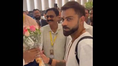 'Sir, do hi haath hain': Virat Kohli stumps Kanpur hotel staff - Watch