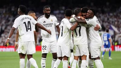 Real Madrid hold nerve to beat Deportiva Alaves in close finish