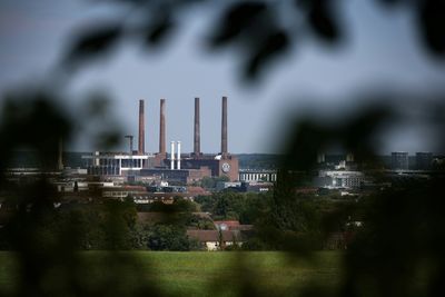 Volkswagen Starts Key Pay Talks With Unions Amid Potential Plant Closures