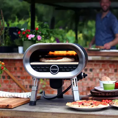 I tried a pizza oven with a rotating base to see if it could help me go from novice to pizzaiolo