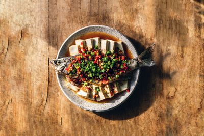 A surgeon-in-training on cooking