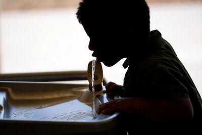 Fluoride in drinking water poses enough risk to merit new EPA action, judge says