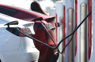 Study: EV charging stations have a secret built-in business benefit