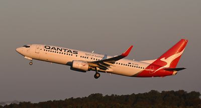 ‘All the pilots hate management’: Qantas facing staff exodus and strikes