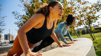 The beginner-friendly modified push-ups that will help you finally master the full move in no time