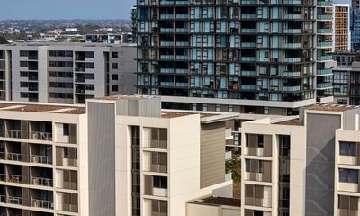 RBA warns two factors risk increasing number of Australians caught in mortgage struggle