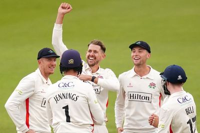 Lancashire restrict Worcestershire to boost County Championship survival hopes