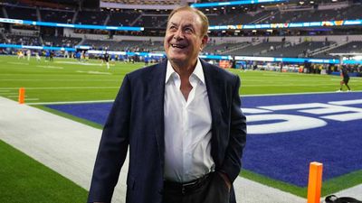 Al Michaels Dropped Clever One-Liner to Describe Officiating in Giants-Cowboys