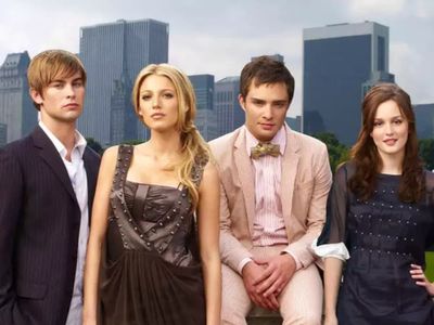 Gossip Girl stars share photo of unexpected lift reunion