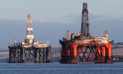 North Sea oil and gas firms in UK ‘failing to invest in renewable energy’