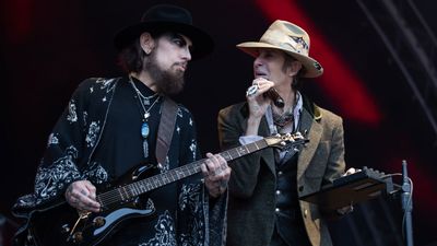 Perry Farrell punched Dave Navarro in the face backstage, alleges Jane’s Addiction guitar tech as he reveals the background to the band’s onstage fight – and the dramatic aftermath