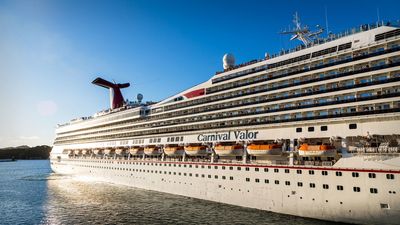 An inside look at a Carnival Cruise Line crew cabin