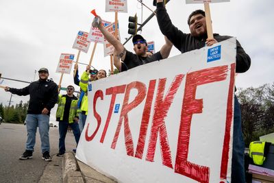 Boeing strike costs U.S. $1 billion of GDP in just two weeks