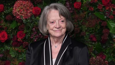 Actress Dame Maggie Smith dies at 89