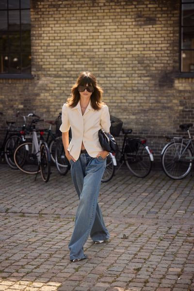 Incredible Street Style Outfits That Make Wearing Baggy Jeans Far Less Intimidating